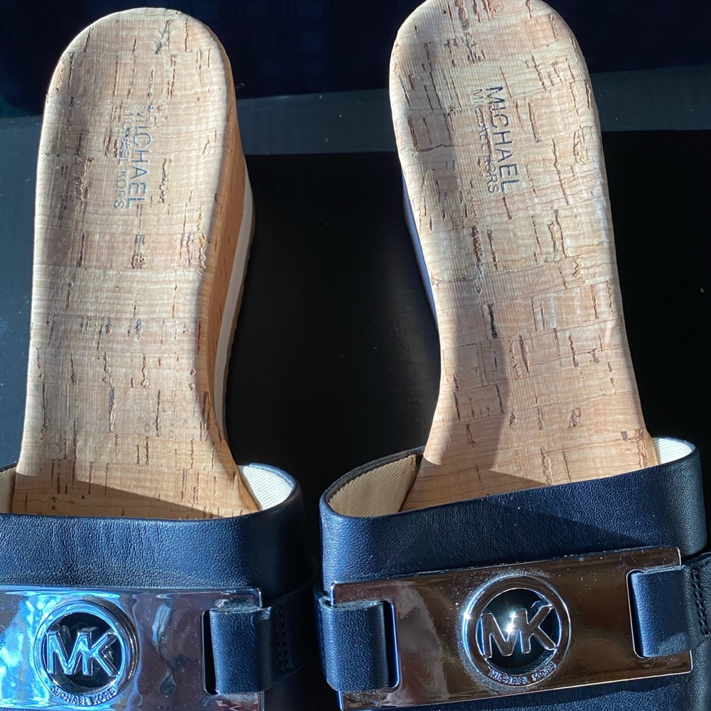 MK Michael Kors Warrant Wedge platform slip on sandals leather. Retail price $85